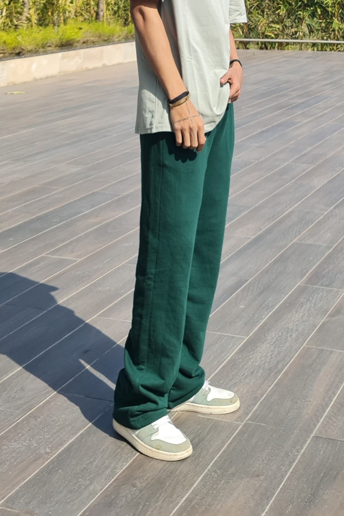 Buy Bottle Green Solid Straight Cotton Slub Trouser Pant